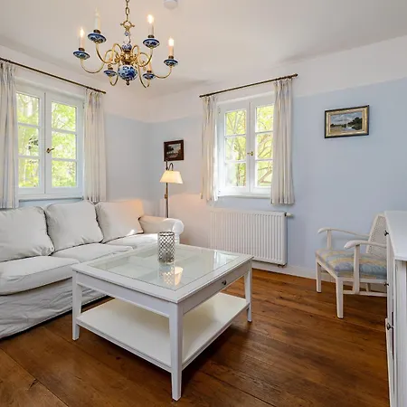 Holiday home Haushaelfte Breetz *